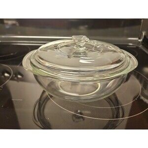 PYREX 024 ~ 2Qt Clear Round Glass Bowl With Lid USA